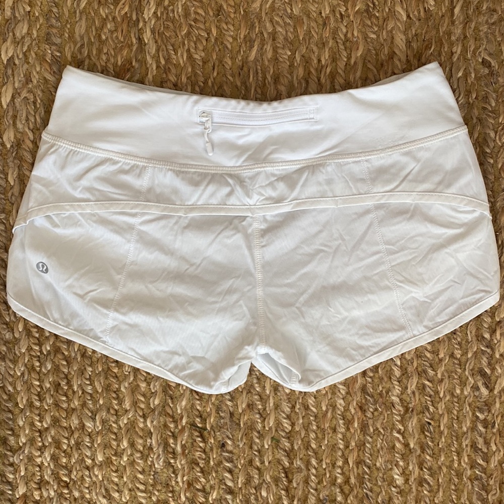 White lululemon shorts